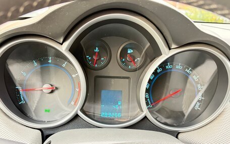 Chevrolet Cruze II, 2010 год, 500 000 рублей, 8 фотография