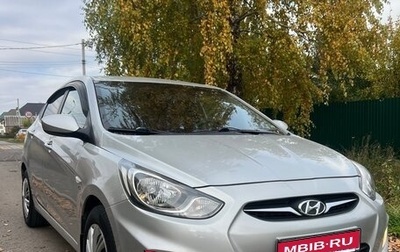 Hyundai Solaris II рестайлинг, 2011 год, 690 000 рублей, 1 фотография