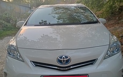 Toyota Prius Alpha I (ZVW40/41), 2012 год, 1 350 000 рублей, 1 фотография