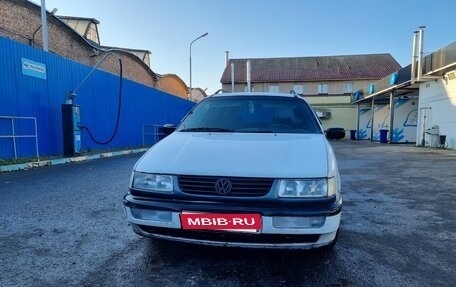 Volkswagen Passat B4, 1995 год, 190 000 рублей, 2 фотография