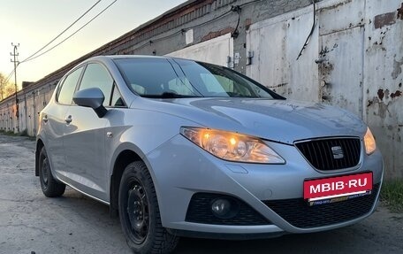 SEAT Ibiza IV рестайлинг, 2012 год, 860 000 рублей, 2 фотография