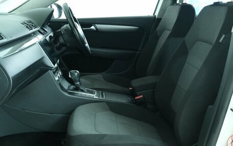 Volkswagen Passat B7, 2013 год, 1 239 000 рублей, 20 фотография