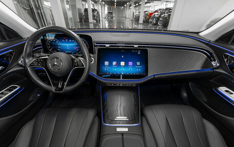 Mercedes-Benz E-Класс, 2024 год, 5 600 000 рублей, 8 фотография