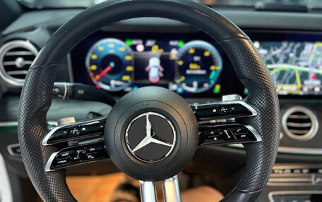 Mercedes-Benz E-Класс, 2023 год, 5 000 000 рублей, 14 фотография