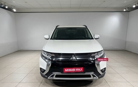 Mitsubishi Outlander III рестайлинг 3, 2022 год, 2 590 000 рублей, 7 фотография