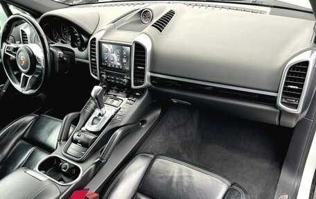 Porsche Cayenne III, 2016 год, 3 890 000 рублей, 16 фотография