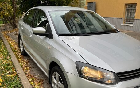 Volkswagen Polo VI (EU Market), 2015 год, 1 050 000 рублей, 2 фотография
