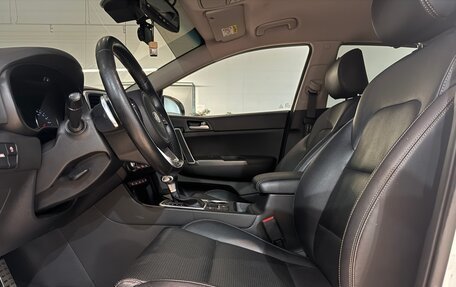 KIA Sportage IV рестайлинг, 2021 год, 2 390 000 рублей, 13 фотография