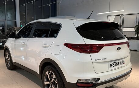 KIA Sportage IV рестайлинг, 2021 год, 2 390 000 рублей, 7 фотография