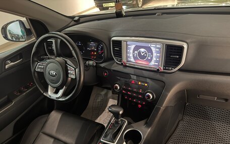 KIA Sportage IV рестайлинг, 2021 год, 2 390 000 рублей, 22 фотография
