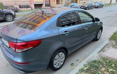 KIA Rio III рестайлинг, 2016 год, 1 000 000 рублей, 4 фотография