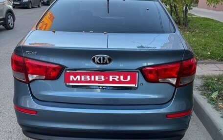 KIA Rio III рестайлинг, 2016 год, 1 000 000 рублей, 5 фотография