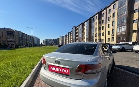 Toyota Avensis III рестайлинг, 2009 год, 820 000 рублей, 2 фотография