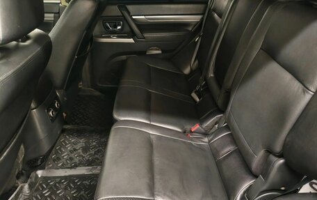 Mitsubishi Pajero IV рестайлинг 2, 2013 год, 2 050 000 рублей, 13 фотография