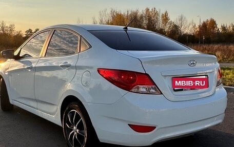 Hyundai Solaris II рестайлинг, 2012 год, 700 000 рублей, 13 фотография