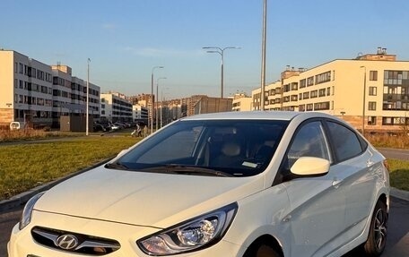 Hyundai Solaris II рестайлинг, 2012 год, 700 000 рублей, 15 фотография