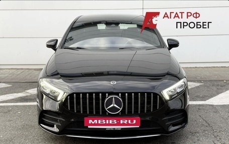 Mercedes-Benz A-Класс, 2019 год, 1 990 000 рублей, 2 фотография