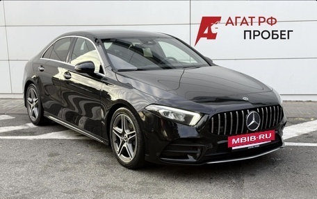 Mercedes-Benz A-Класс, 2019 год, 1 990 000 рублей, 3 фотография
