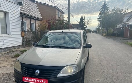 Renault Logan I, 2010 год, 320 000 рублей, 2 фотография