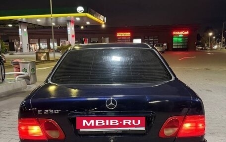 Mercedes-Benz E-Класс, 1996 год, 220 000 рублей, 3 фотография