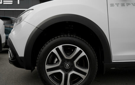 Renault Logan II, 2019 год, 1 095 000 рублей, 19 фотография