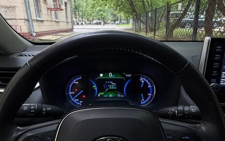 Toyota RAV4, 2021 год, 3 790 000 рублей, 6 фотография