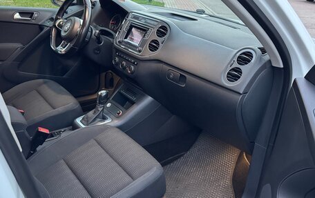 Volkswagen Tiguan I, 2015 год, 1 700 000 рублей, 2 фотография