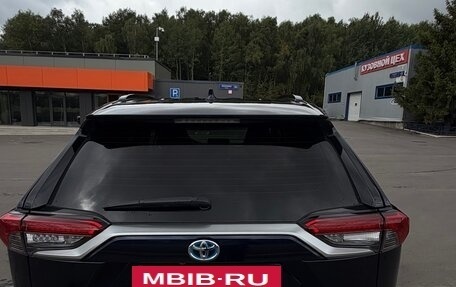 Toyota RAV4, 2021 год, 3 790 000 рублей, 4 фотография
