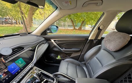 Geely Atlas, 2023 год, 1 855 000 рублей, 2 фотография