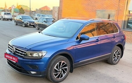 Volkswagen Tiguan II, 2018 год, 2 550 000 рублей, 2 фотография