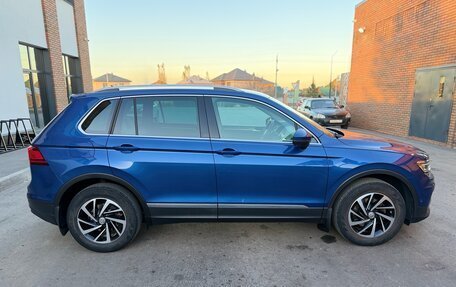 Volkswagen Tiguan II, 2018 год, 2 550 000 рублей, 15 фотография