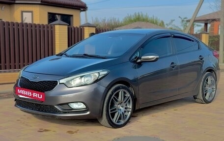 KIA Cerato III, 2013 год, 800 000 рублей, 3 фотография