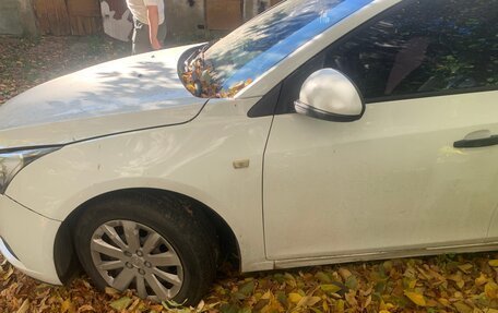 Chevrolet Cruze II, 2012 год, 500 000 рублей, 3 фотография