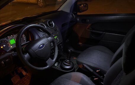 Ford Fiesta, 2008 год, 230 000 рублей, 2 фотография