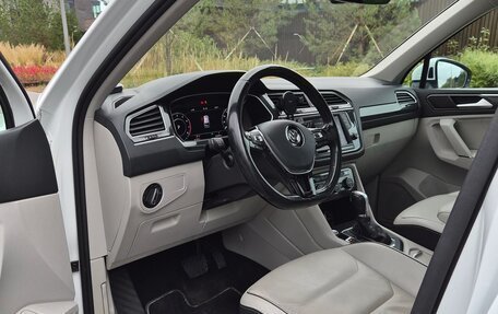 Volkswagen Tiguan I, 2017 год, 2 599 999 рублей, 7 фотография