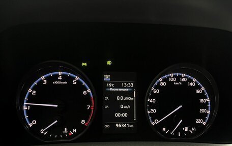 Toyota RAV4, 2017 год, 2 350 000 рублей, 10 фотография