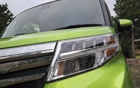 Toyota Roomy I, 2017 год, 1 000 000 рублей, 3 фотография