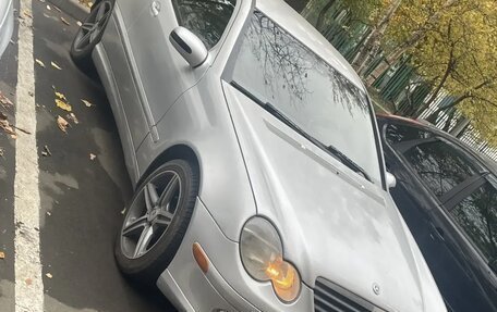 Mercedes-Benz C-Класс, 2003 год, 800 000 рублей, 2 фотография