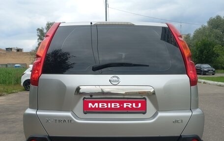 Nissan X-Trail, 2010 год, 900 000 рублей, 2 фотография