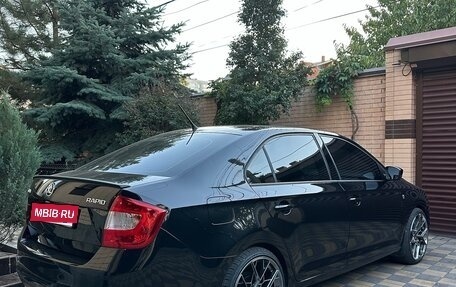 Skoda Rapid I, 2014 год, 1 050 000 рублей, 2 фотография