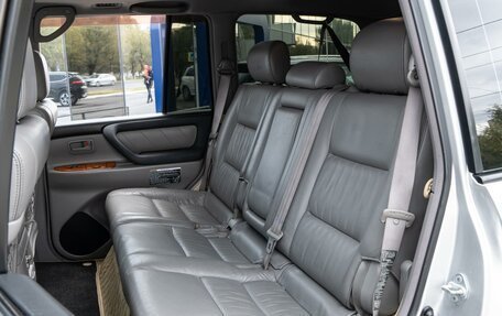 Toyota Land Cruiser 100 рестайлинг 2, 2006 год, 2 400 000 рублей, 10 фотография