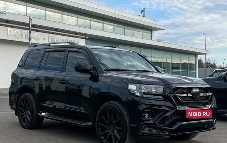 Toyota Land Cruiser 200, 2016 год, 5 597 000 рублей, 3 фотография