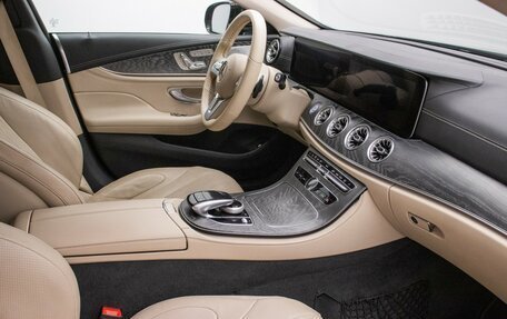 Mercedes-Benz CLS, 2019 год, 3 890 000 рублей, 9 фотография