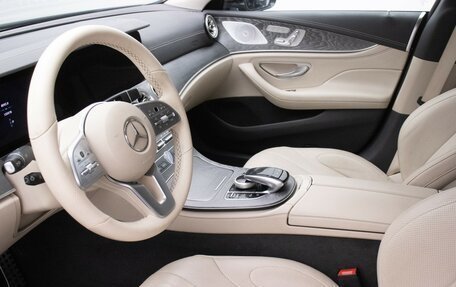 Mercedes-Benz CLS, 2019 год, 3 890 000 рублей, 10 фотография