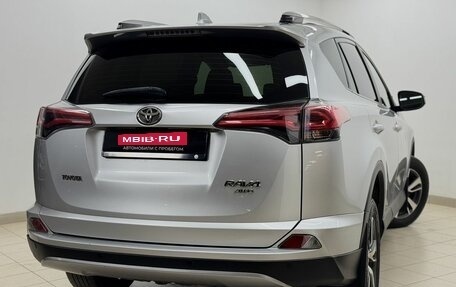 Toyota RAV4, 2017 год, 2 049 000 рублей, 6 фотография
