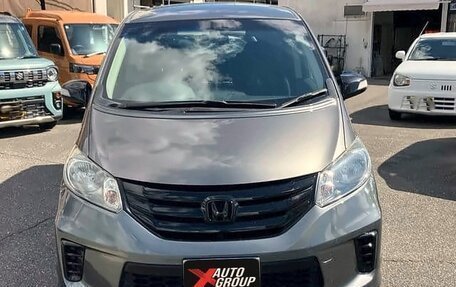 Honda Freed I, 2014 год, 835 000 рублей, 2 фотография