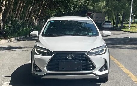 Toyota Yaris XP150 рестайлинг, 2023 год, 1 004 888 рублей, 2 фотография
