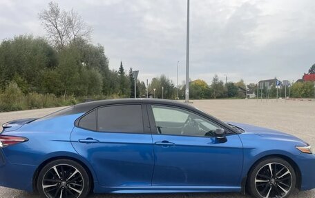 Toyota Camry, 2019 год, 2 550 000 рублей, 4 фотография