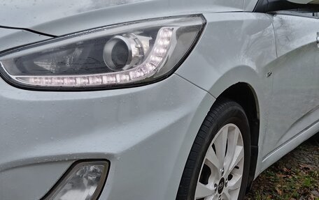 Hyundai Solaris II рестайлинг, 2013 год, 730 000 рублей, 2 фотография