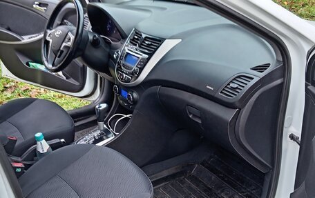 Hyundai Solaris II рестайлинг, 2013 год, 730 000 рублей, 6 фотография